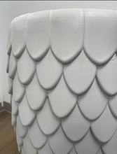 Charger l'image dans la galerie, Close-up view of a white planter featuring a raised scale-like pattern, showcasing the texture and design of the pot.