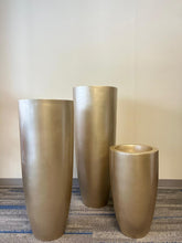 Charger l'image dans la galerie, Fiberglass Cylindrical Planters