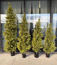Charger l'image dans la galerie, Artificial Cedar tree with UV resistance -8'