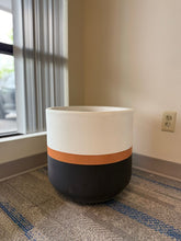 Charger l'image dans la galerie, Elegant Tricolor Plant Pots