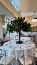 Charger l'image dans la galerie, 4ft Centerpiece Trees rental  (Multiple Colors Available)