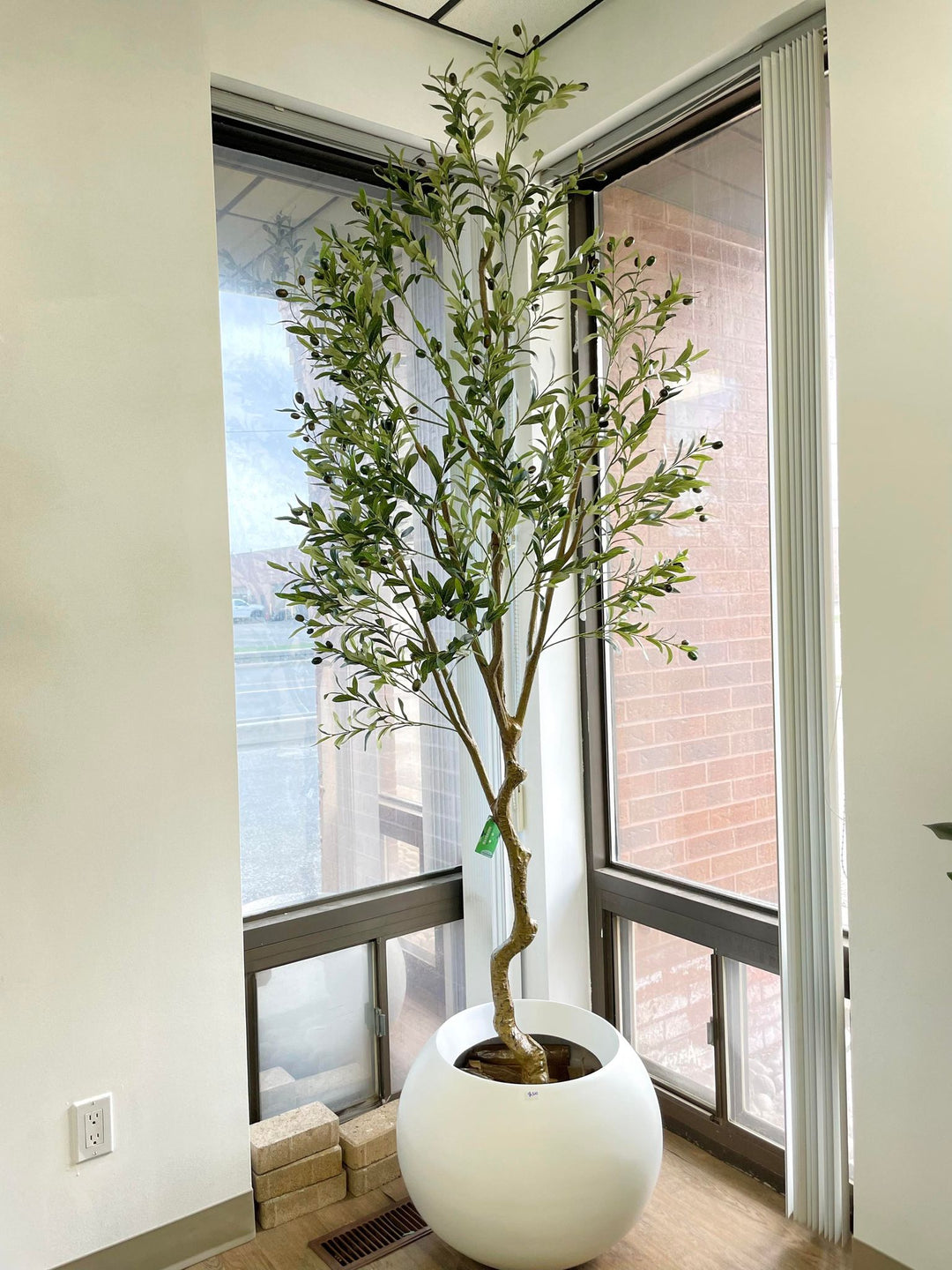 Why Artificial Plants Are Becoming the Top Choice for Modern Spaces in 2025