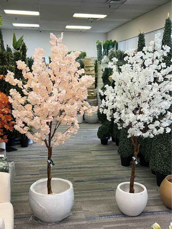 Can Faux Flowers Enhance Your Home Décor Without Looking Cheap?