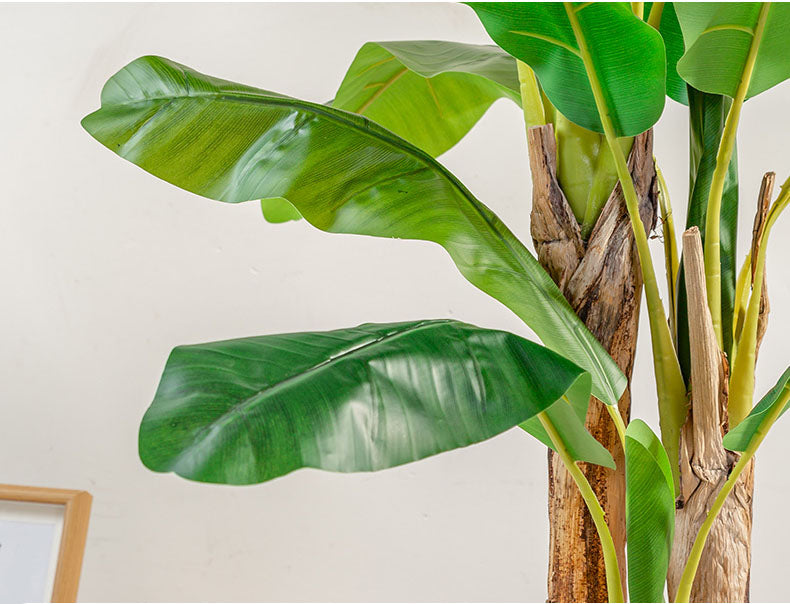 Difference between realistic plants and fake plants