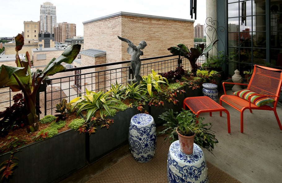 How to Use Planters to Create a Balcony Garden