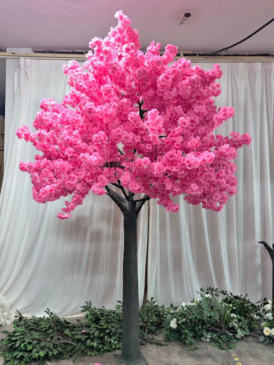 How to Use Artificial Trees for a Breathtaking Wedding Aesthetic