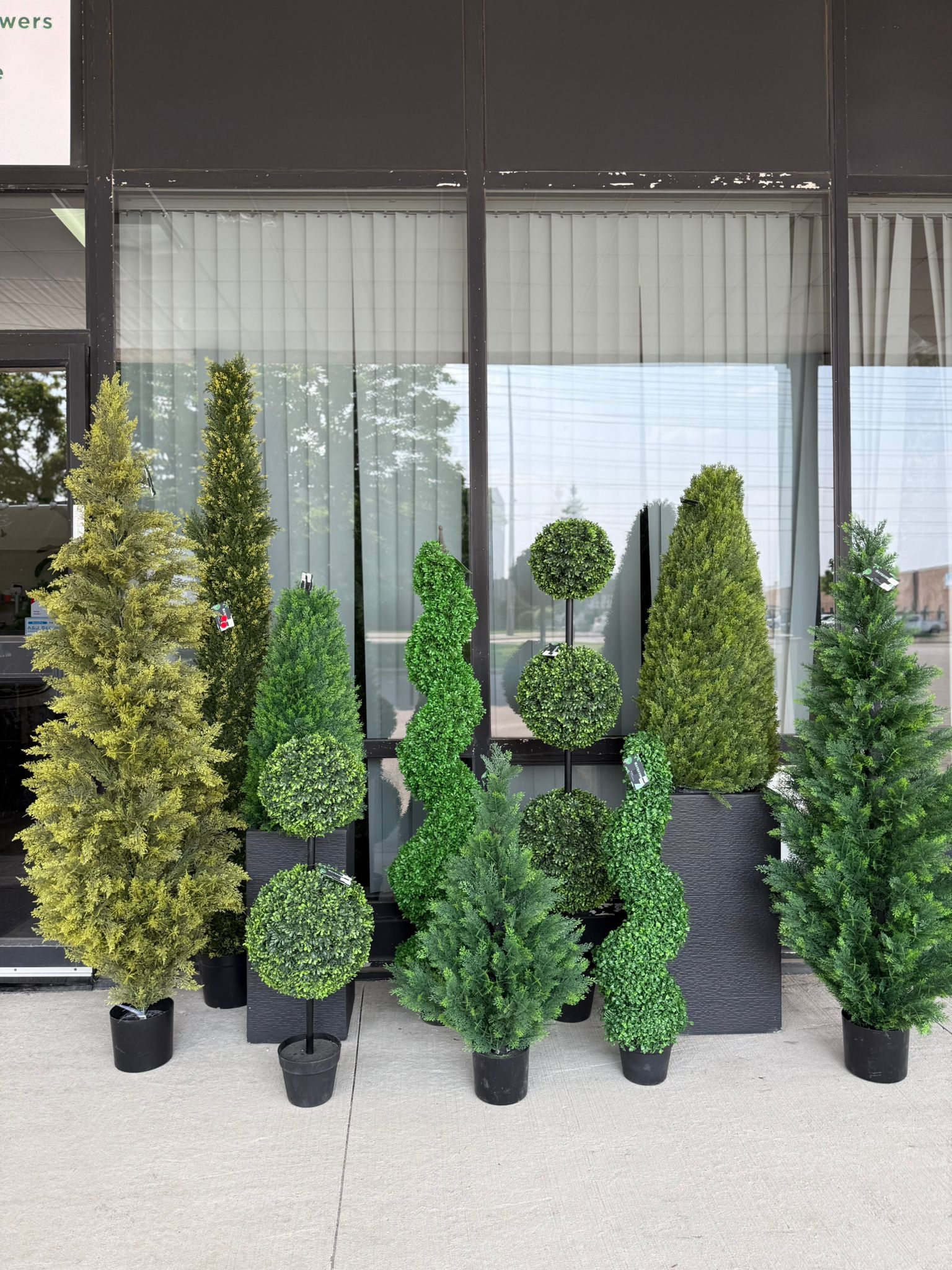 From Dull to Dreamy: A Quick Spring Patio Makeover