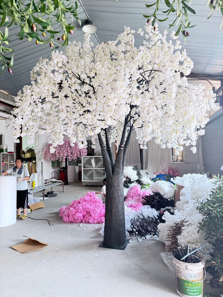 Top Event Themes That Look Stunning with Rental Trees
