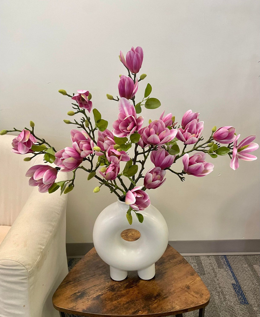 Real touch Artificial Flower stem and Bouquet (6 Magnolia)