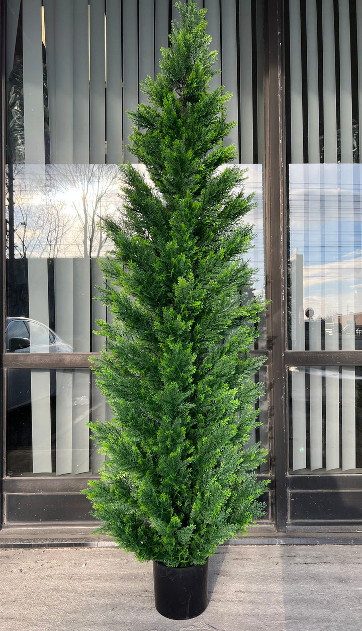 Artificial cedar tree with UV resistance -7’