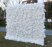 Charger l&#39;image dans la galerie, Large white artificial flower wall backdrop displayed outdoors, often used for elegant events such as weddings, corporate gatherings, and photoshoots. 
Is the flower wall easy to assemble and disassemble? Can it withstand outdoor weather conditions? Are other colors or sizes available for customization?
