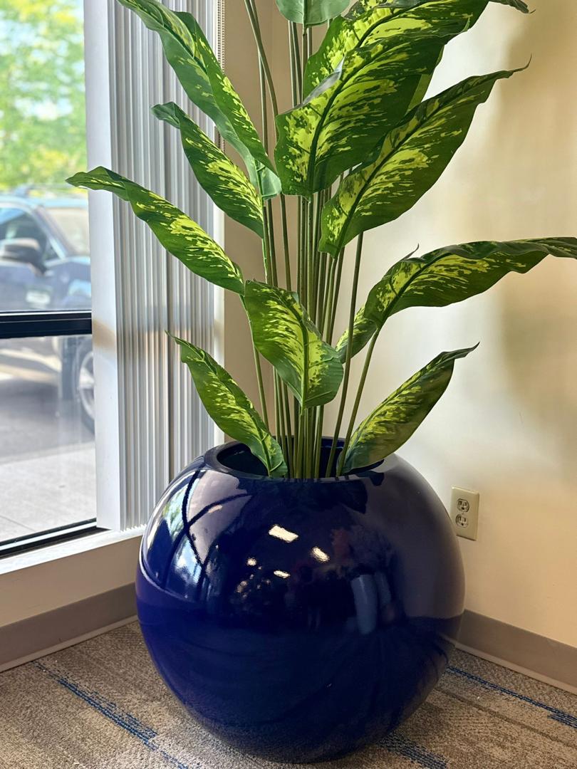 Contemporary Round  Fiberglass Planter (23"H x 33"W)