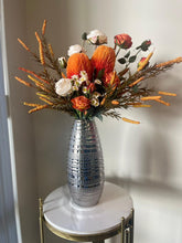 Charger l&#39;image dans la galerie, Autumn-Inspired Artificial Floral Arrangement
