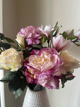 Charger l&#39;image dans la galerie, Artificial Peony Floral Arrangement in White Textured Vase
