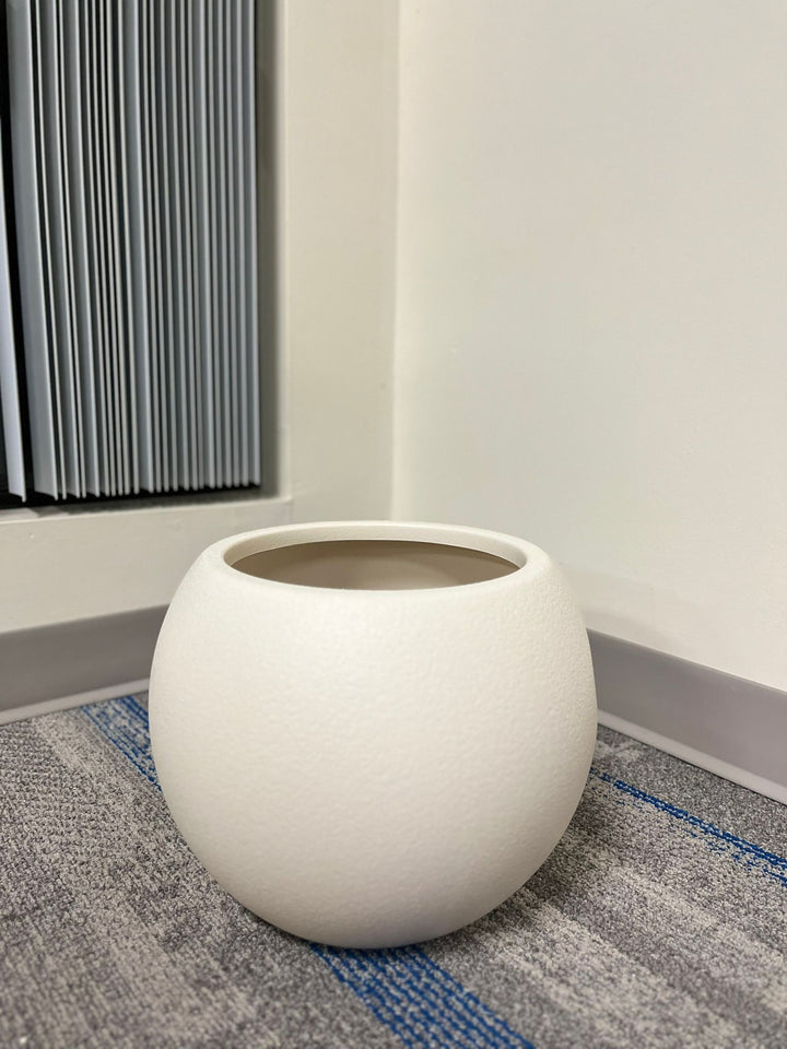 Classic Round PE Planters