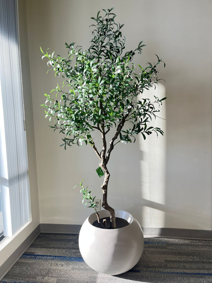 Fiberglass pot - white (16" W x 13" H )