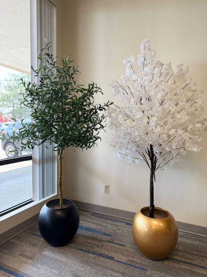 Modern Fiberglass Pot