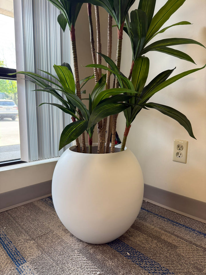 Modern Fiberglass Pot