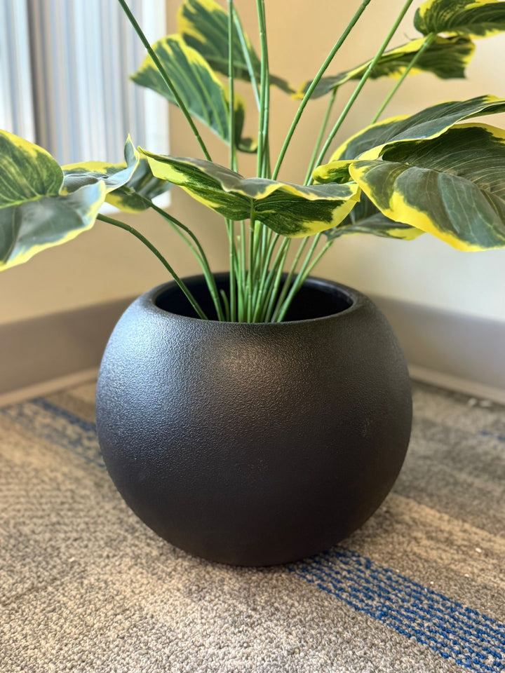 Classic Round PE Planters