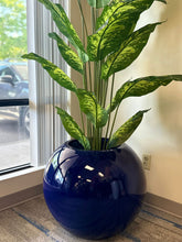 Charger l&#39;image dans la galerie, Oversize White Fiberglass Globe Pot (21&quot; H x 25&quot; W)
