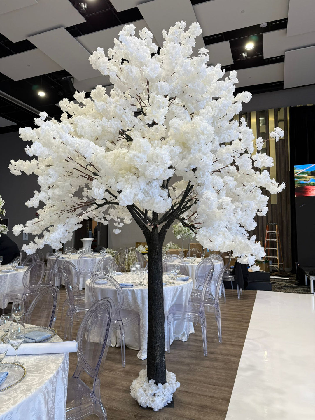 Tall faux cherry blossom tree with white flowers for event décor in Mississauga, Brampton, and Vaughan