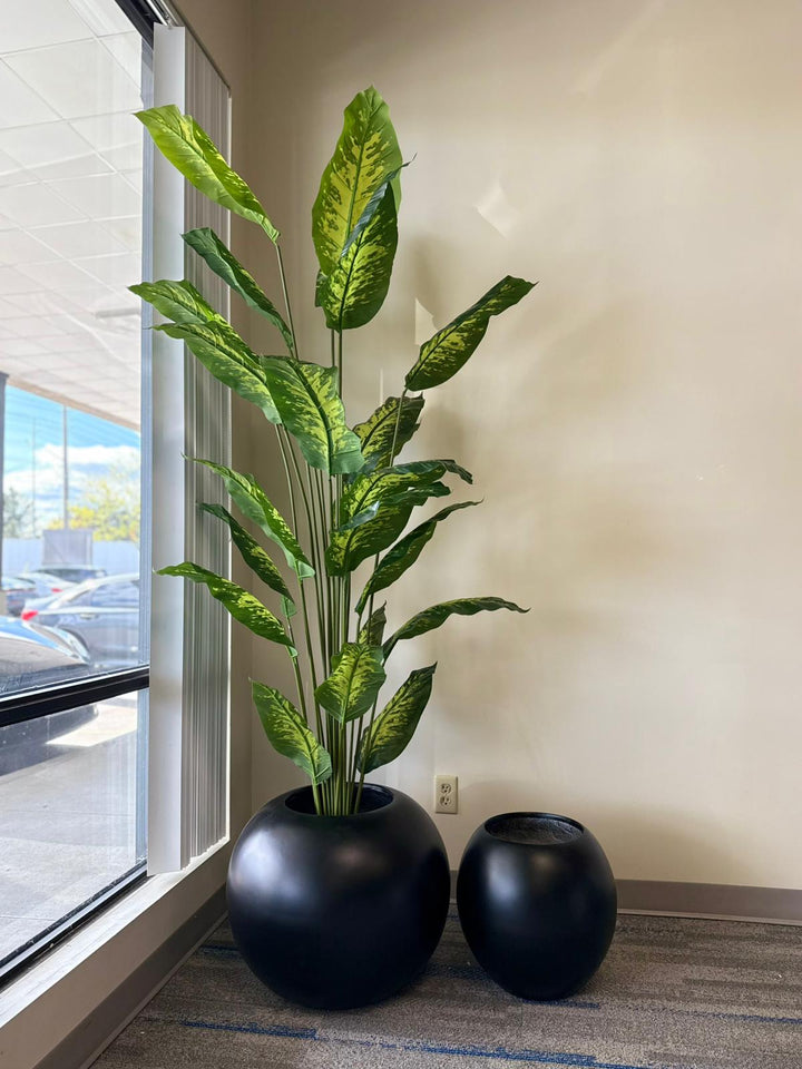 Minimalist Round Fiberglass Planters